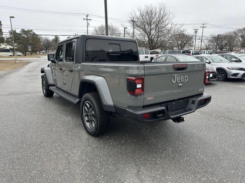 Used 2021 Jeep Gladiator Overland w/ LED Lighting Group AWD/4WD image 3