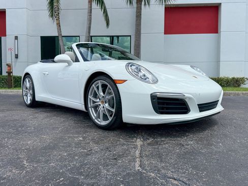 Used 2018 Porsche 911 Carrera image 4