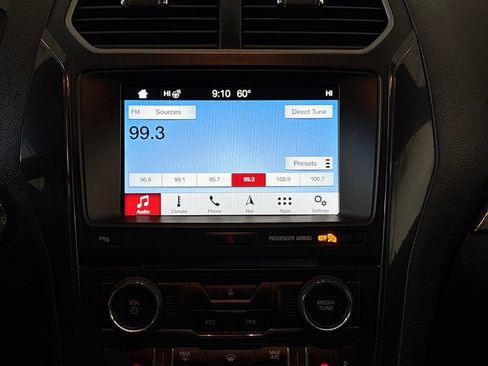 Used 2018 Ford Explorer XLT w/ Equipment Group 202A FWD image 27