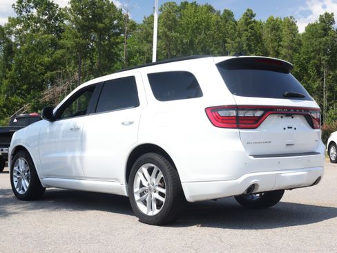 Used 2024 Dodge Durango GT RWD image 3