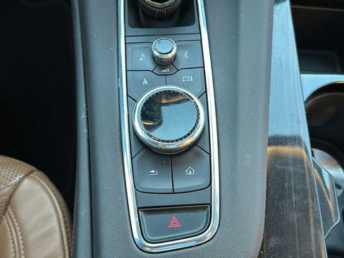 Used 2023 Cadillac Escalade Premium Luxury w/ Performance Package image 33