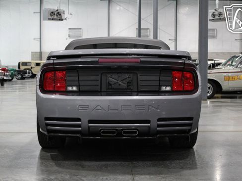 Used 2006 Ford Mustang GT RWD image 31