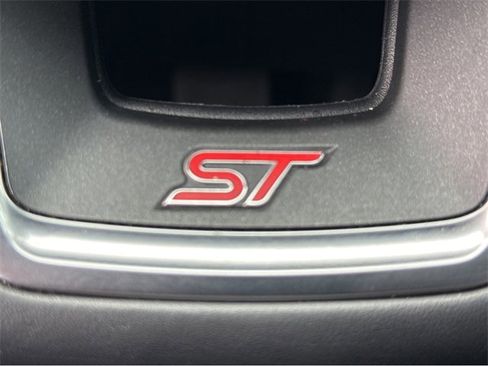 Used 2022 Ford Explorer ST image 33