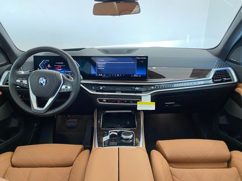 Used 2026 BMW X5 xDrive40i w/ Climate Comfort Package image 14