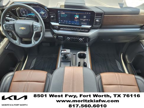 Used 2023 Chevrolet Silverado 1500 High Country w/ High Country Premium Package AWD/4WD image 25