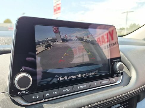 Certified 2026 Nissan Rogue SV FWD image 26