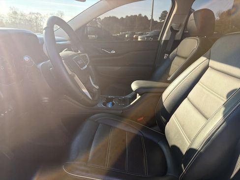 Used 2023 GMC Acadia Denali image 9