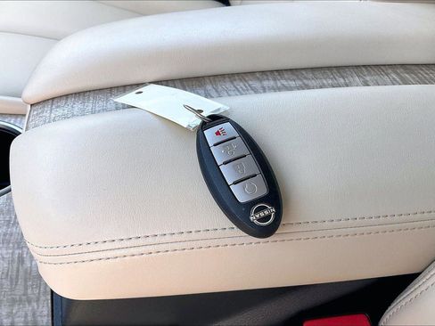 Certified 2024 Nissan Murano SV FWD image 12