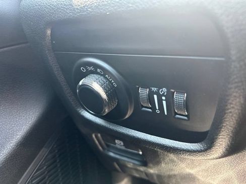 Used 2024 Jeep Grand Cherokee Altitude AWD/4WD image 19