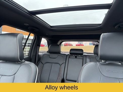Used 2024 Jeep Grand Cherokee Summit image 42