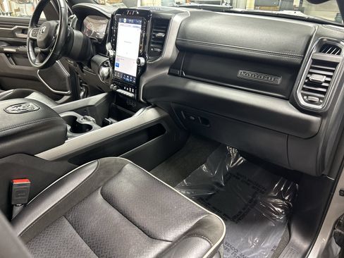 Used 2024 RAM 1500 Laramie AWD/4WD image 30