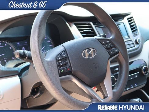 Used 2018 Hyundai Tucson SE AWD/4WD image 25
