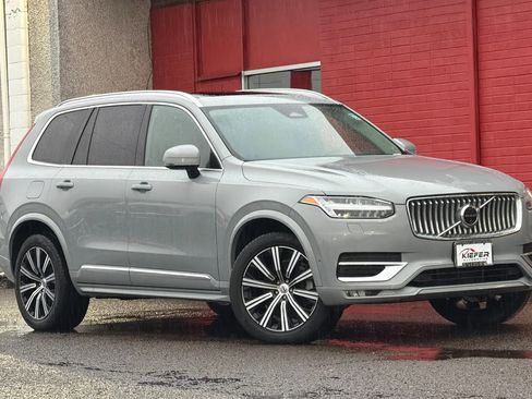 Used 2024 Volvo XC90 B6 Plus AWD/4WD image 2