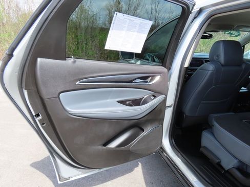 Certified 2020 Buick Enclave Essence w/ Sound and Sites Package AWD/4WD image 28