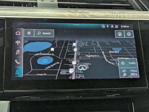 Used 2022 Audi e-tron Premium w/ Convenience Plus Package image 29