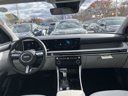 New 2026 Hyundai Tucson SEL image 3