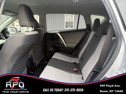 Used 2014 Toyota RAV4 LE image 20