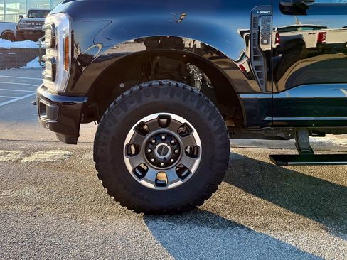 Certified 2024 Ford F350 Lariat w/ Lariat Ultimate Package image 32