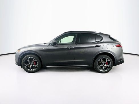 Used 2023 Alfa Romeo Stelvio Ti AWD/4WD image 4