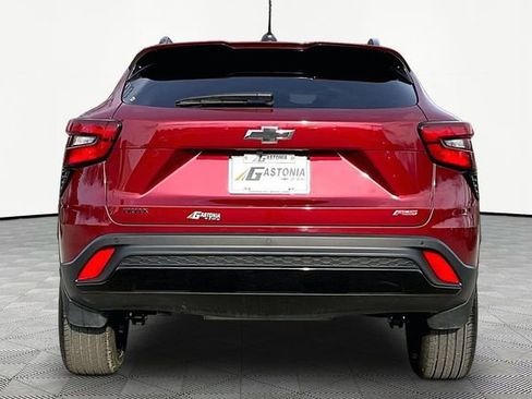 Used 2025 Chevrolet Trax RS w/ Driver Confidence Package image 6