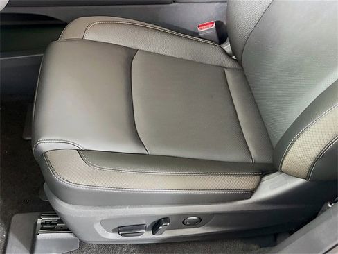 New 2026 Nissan Pathfinder SL image 18