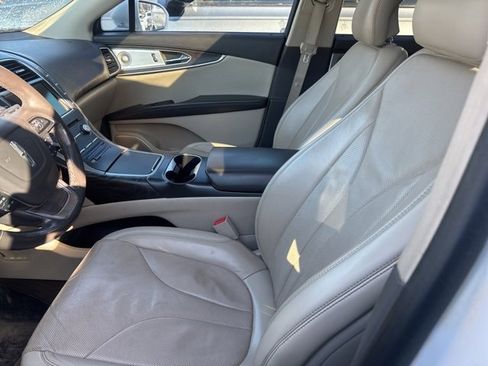 Used 2019 Lincoln Nautilus Reserve w/ Ultimate Package image 14