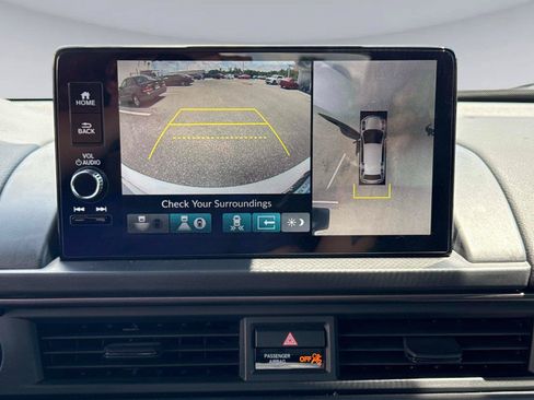 Certified 2025 Honda Pilot TrailSport image 24