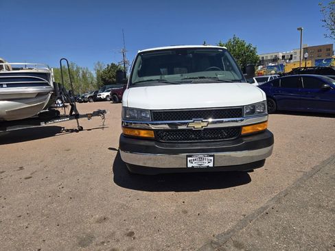 Used 2019 Chevrolet Express 3500 LT w/ LT Preferred Equipment Group RWD image 3