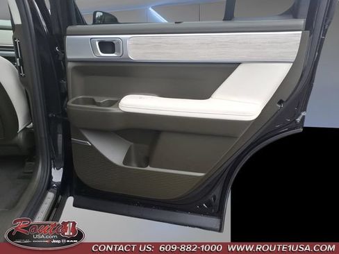 Used 2025 Hyundai Santa Fe Calligraphy AWD/4WD image 16