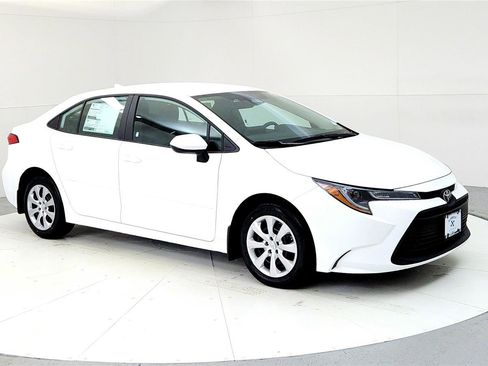 New 2026 Toyota Corolla LE image 7