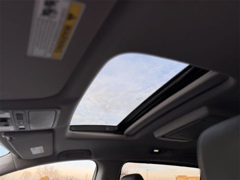 Certified 2024 Honda Odyssey Touring image 34