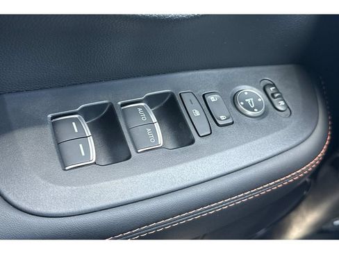 Used 2026 Honda HR-V Sport image 12