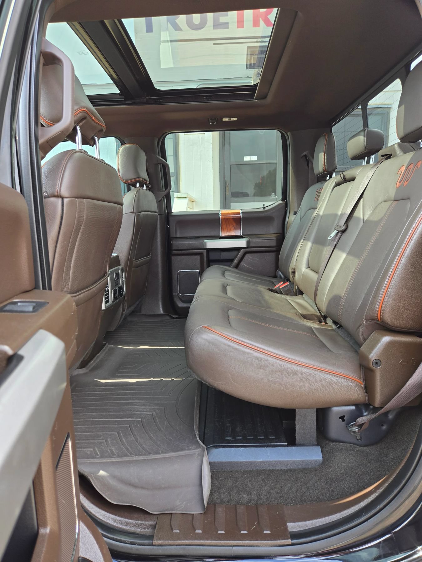 Used 2017 Ford F250 King Ranch w/ King Ranch Ultimate Package AWD/4WD image 13