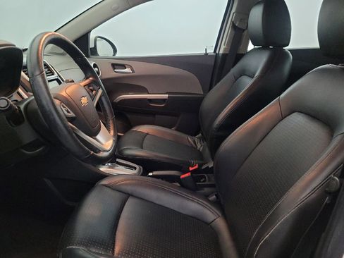 Used 2018 Chevrolet Sonic Premier FWD image 17