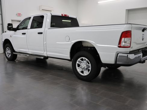 Used 2024 RAM 3500 Tradesman w/ Chrome Appearance Group image 6