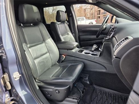 Used 2020 Jeep Grand Cherokee Limited w/ Trailer Tow Group IV image 15
