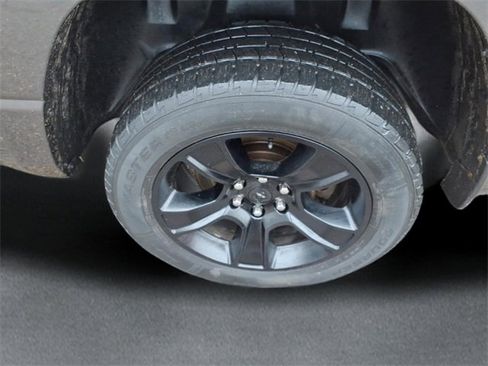 Used 2021 RAM 1500 Big Horn image 7