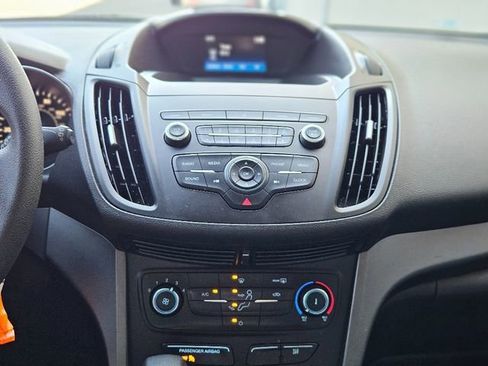 Used 2019 Ford Escape S image 22