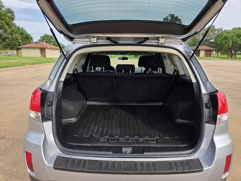 Used 2012 Subaru Outback 2.5i AWD/4WD image 36