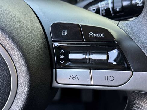 Used 2023 Hyundai Elantra SEL FWD image 29