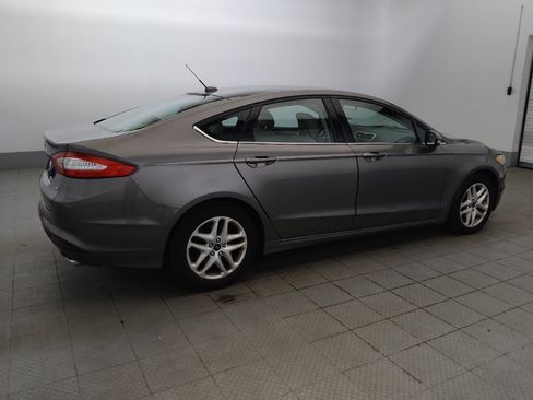 Used 2014 Ford Fusion SE FWD image 10