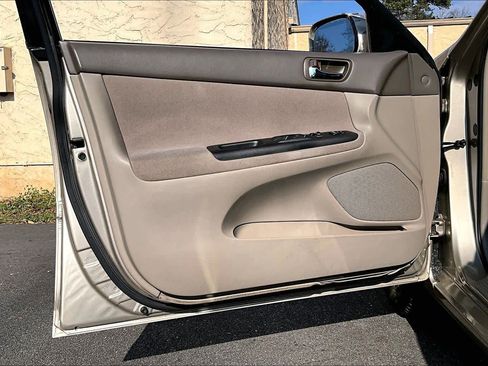 Used 2005 Toyota Camry LE image 20