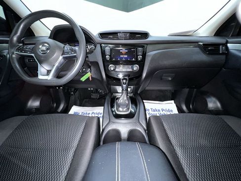Used 2020 Nissan Rogue Sport S image 34
