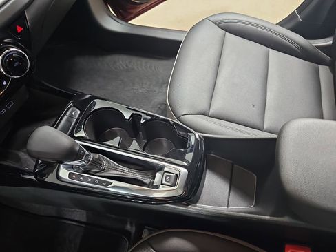 Certified 2024 Chevrolet Trax ACTIV w/ Sunroof Package FWD image 29
