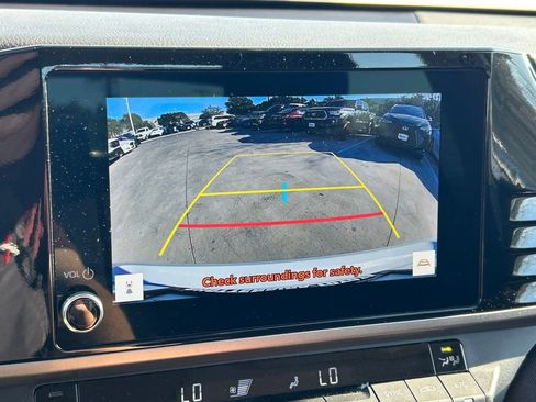 Used 2025 Toyota Camry LE FWD image 31