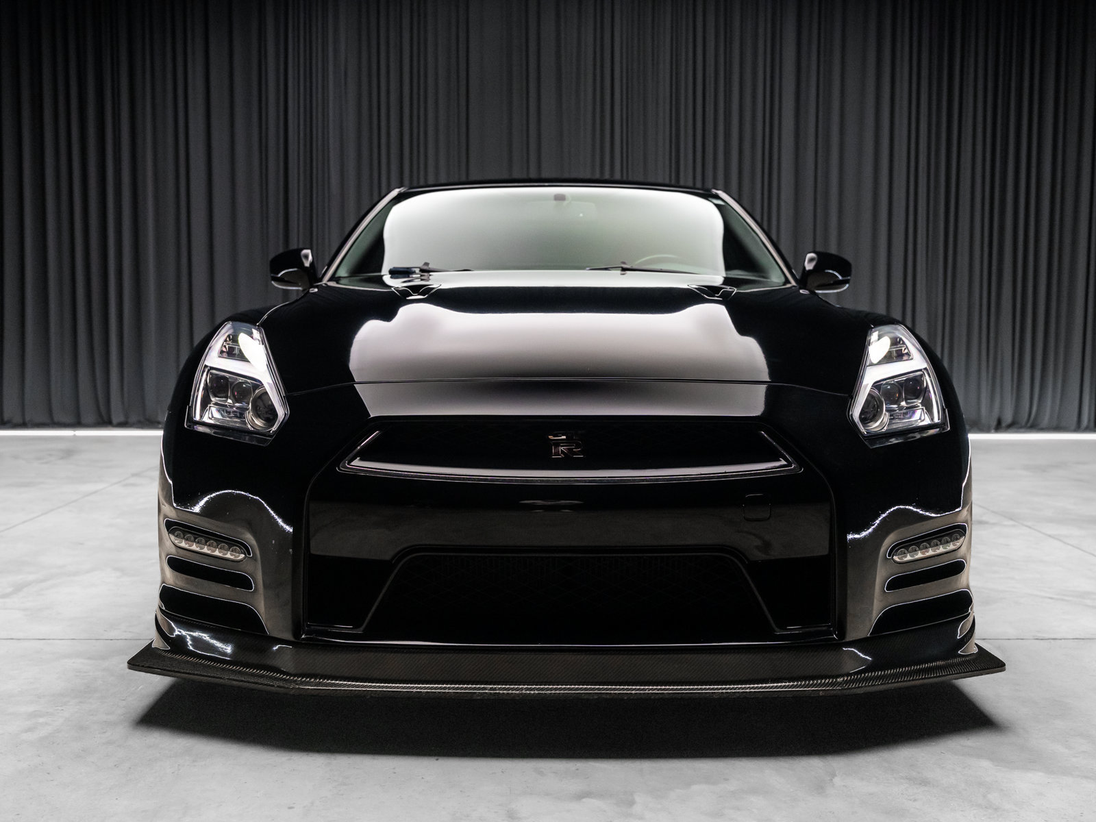 Used 2009 Nissan GT-R Premium AWD/4WD image 17