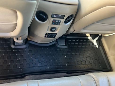 Used 2013 Honda Pilot Touring image 18