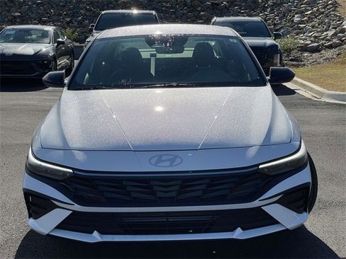 Certified 2025 Hyundai Elantra Sport image 6