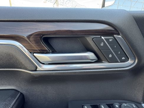 Certified 2024 GMC Sierra 1500 SLT image 11