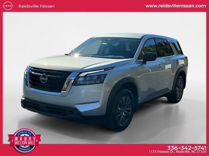 New 2025 Nissan Pathfinder S